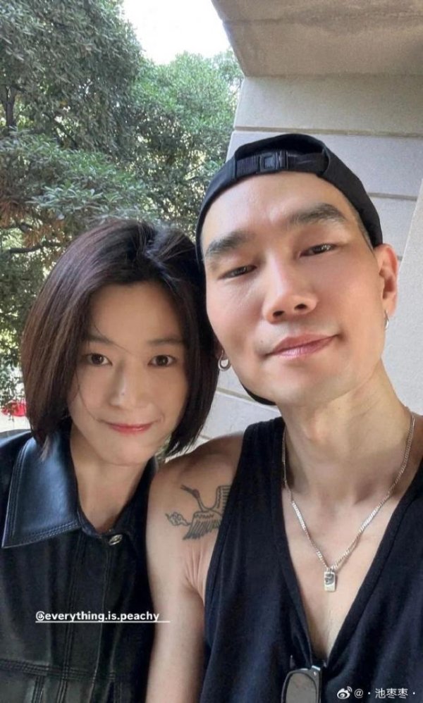 现在还有实盘配资吗 43岁全智贤罕见短发造型曝光，粉丝惊叹其状态“满40减20”，梦回《我的野蛮女友》时期